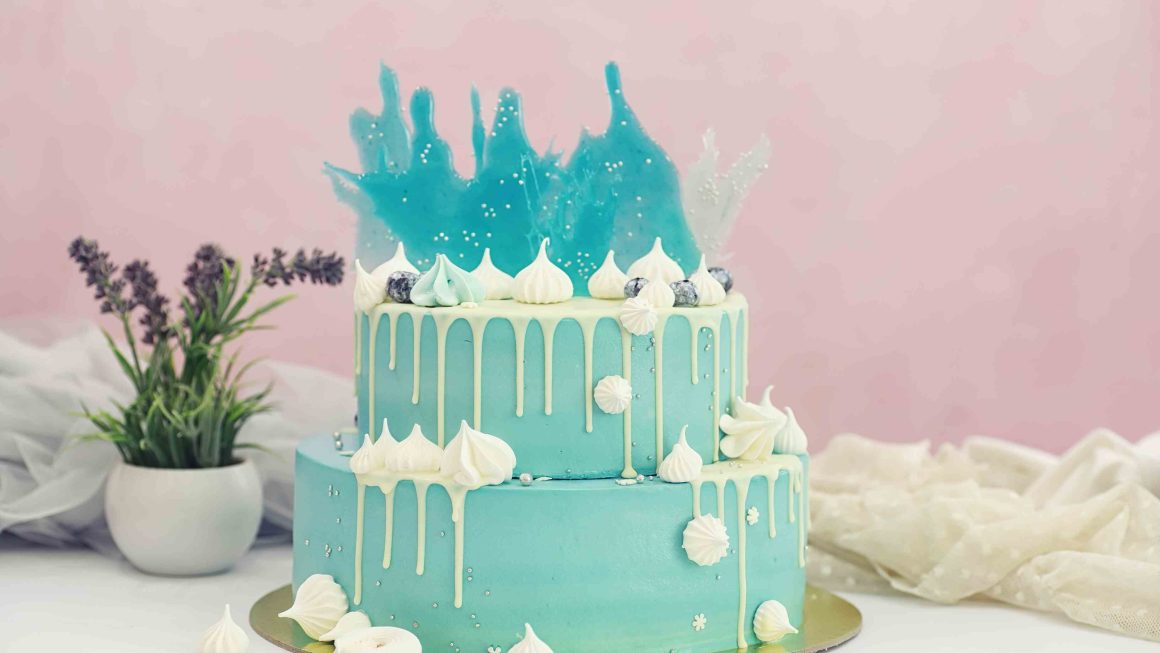 How To Plan The Delivery Of 3 Tier Birthday Cakes For Adults In Dubai