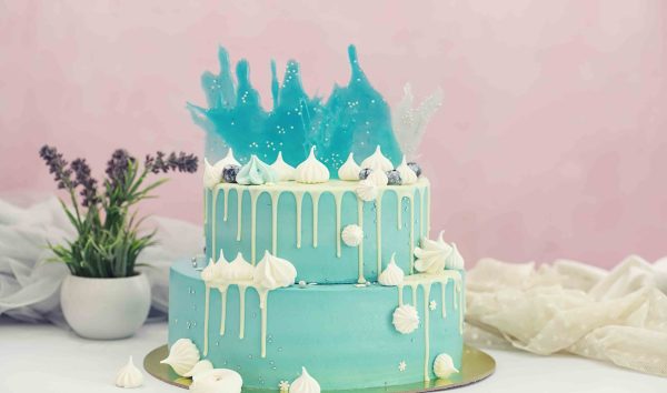 How To Plan The Delivery Of 3 Tier Birthday Cakes For Adults In Dubai