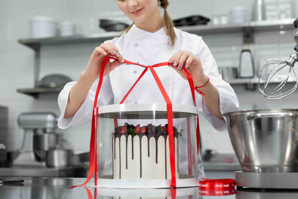 How To Plan The Delivery Of 3 Tier Birthday Cakes For Adults In Dubai